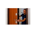 INSTALACIÓN DE PUERTAS Y VENTANAS